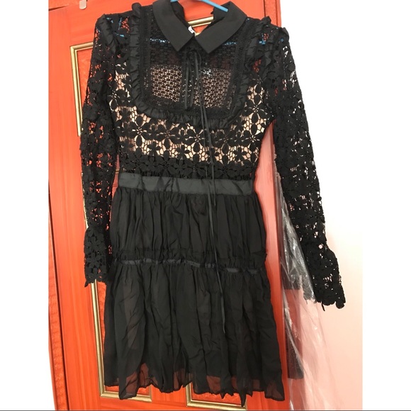 Long sleeve lace dress - Picture 3 of 4